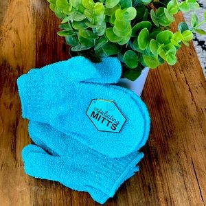 Exfoliating Mitts NWT